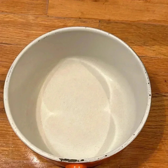 vintage heavy DESCOWARE BELGIUM Orange Flame Enamel Cast Iron Sauce Pan 7C 18 FE - Picture 4 of 7